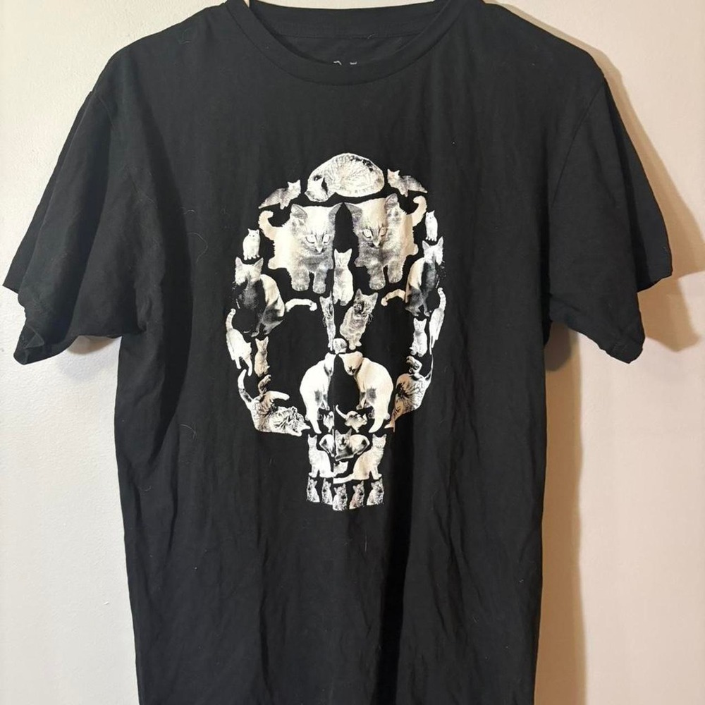 grunge graphic tee y2k